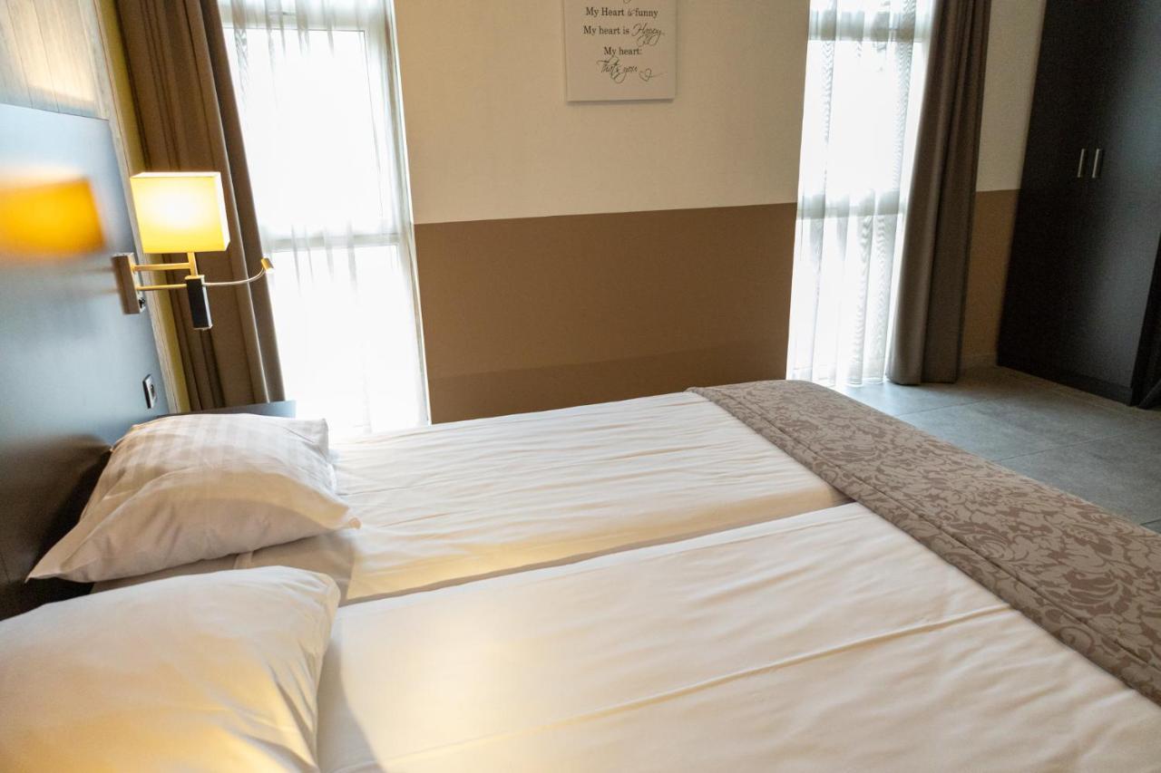 Hotel De Maaskant 마세이크 외부 사진